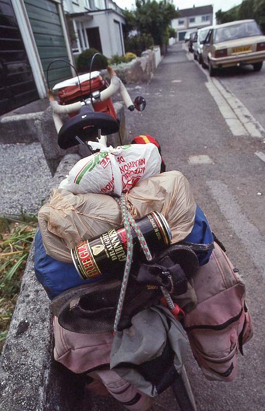 WT 2700 329-24 UK 1992-1.jpg